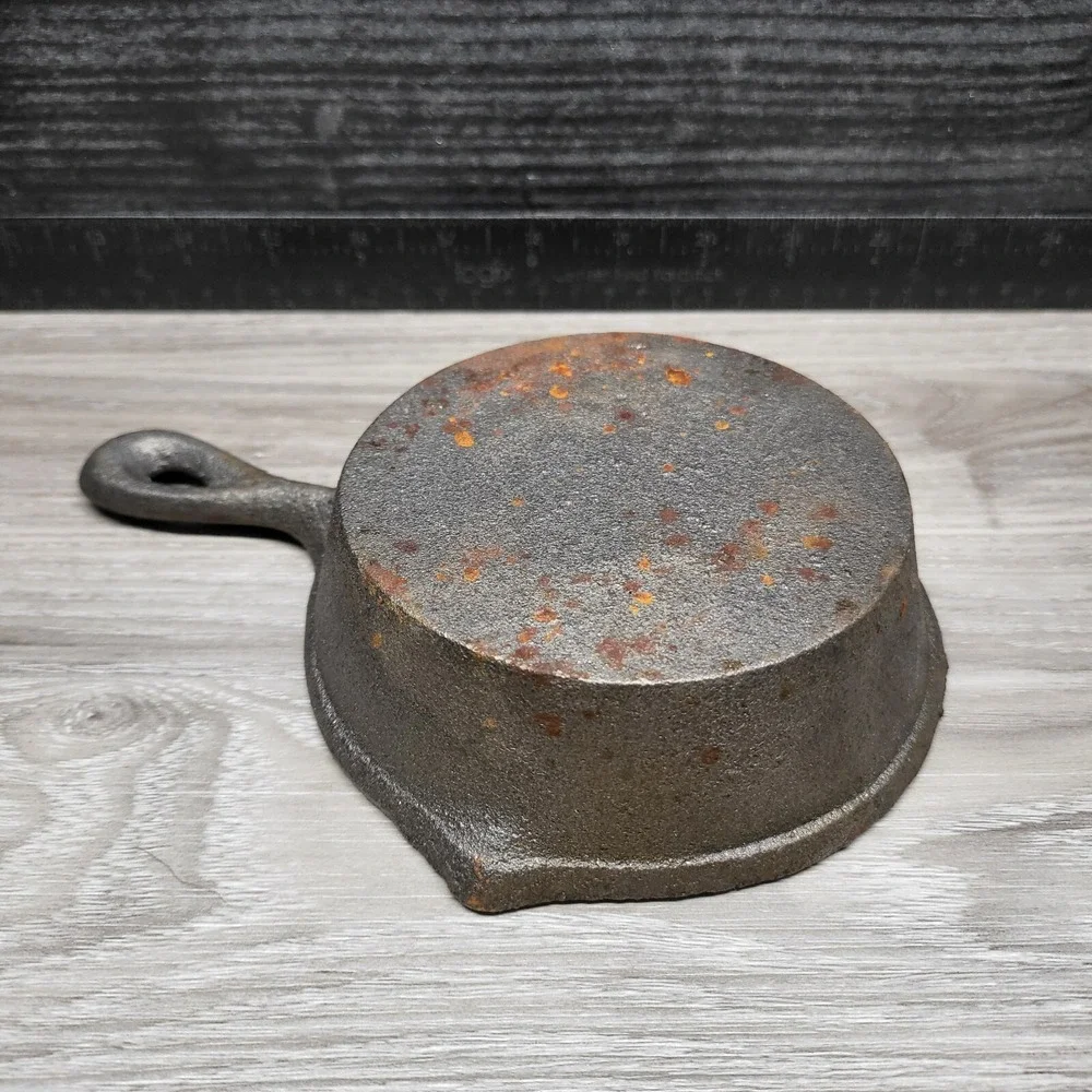 Unbranded 5 Inch Small Cast Iron Skillet Round Frying Pan Black Oven Safe